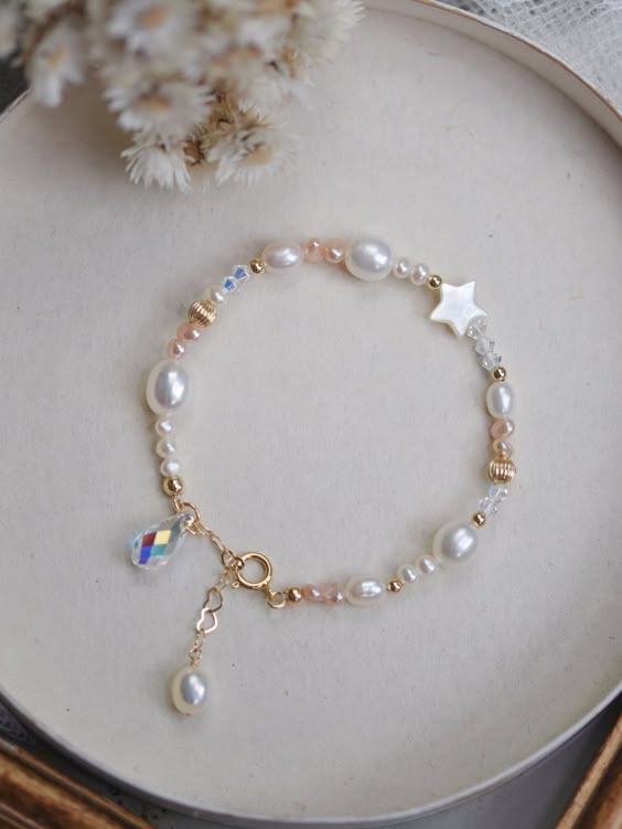 How to Choose the Perfect Bracelet for Your Outfit