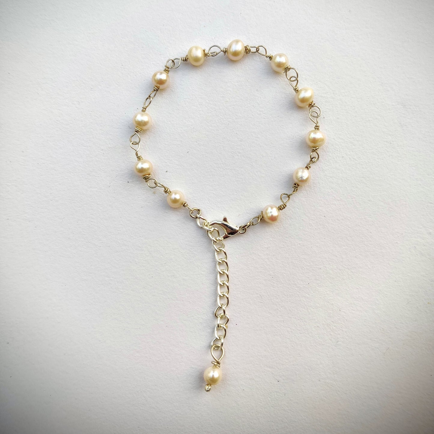 Dainty Natural Pearls Bracelet