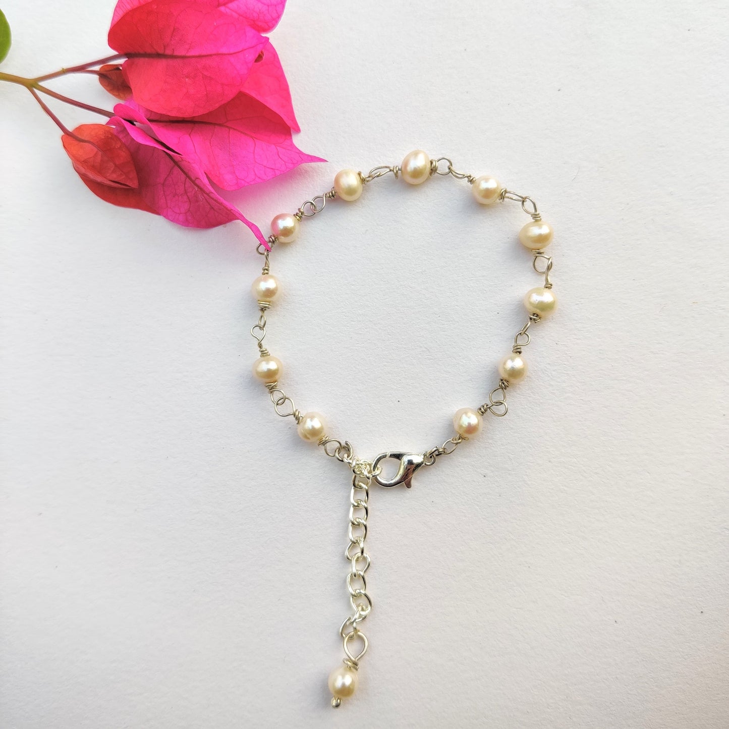 Dainty Natural Pearls Bracelet