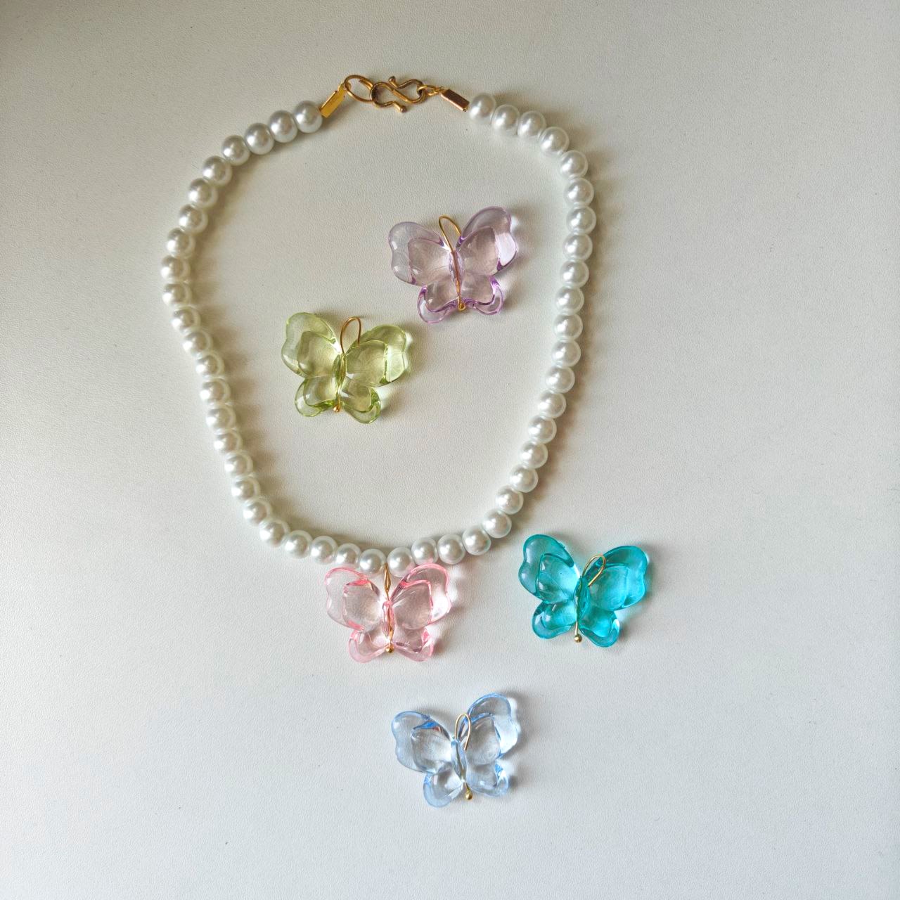 Butterfly Glass Pearl Necklace
