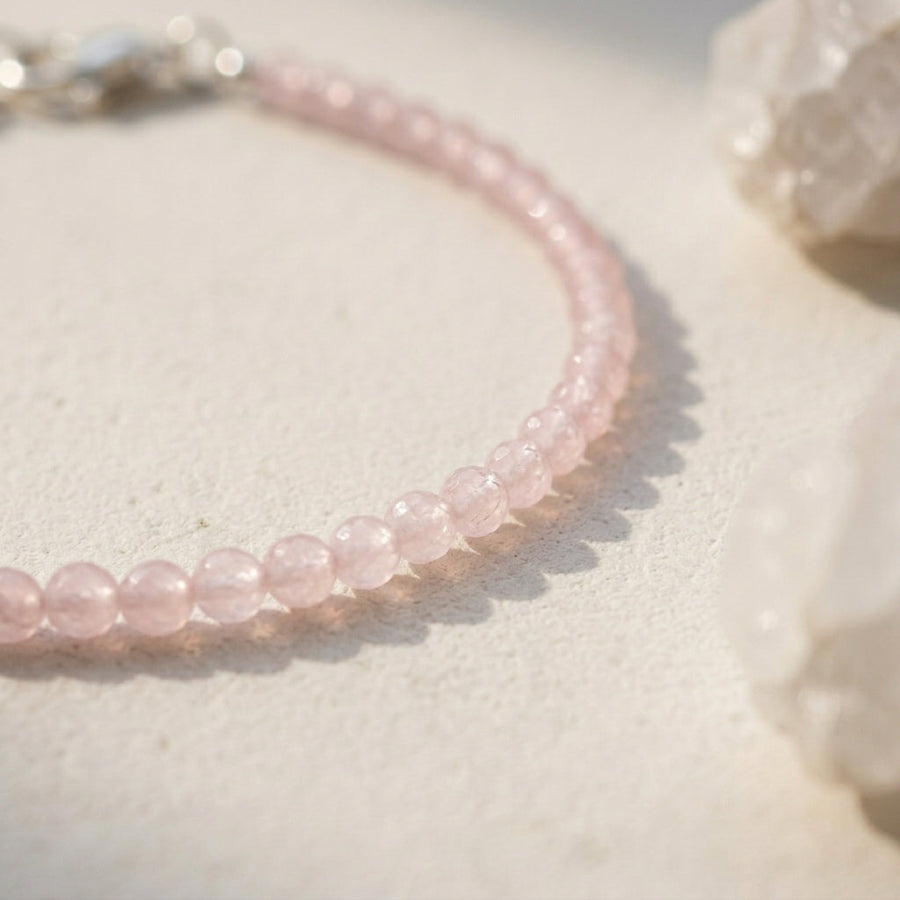 Handmade Jewellery vs Machine-Made Jewellery: Which is Better?