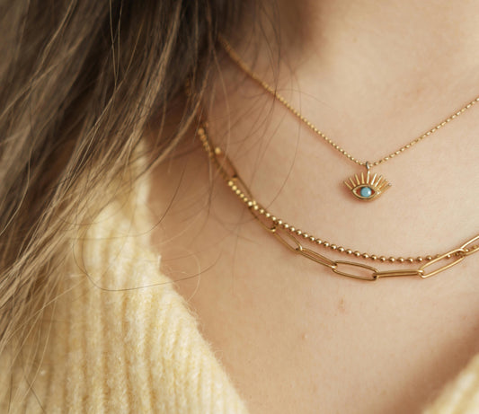 How to Layer Necklaces Like a Pro: Tips for Perfect Stacks