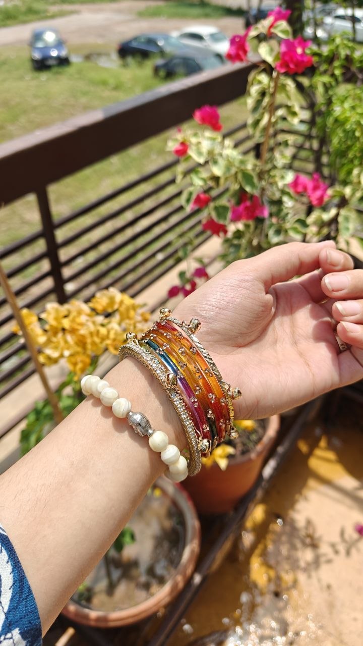 Best Bangles for Everyday Wear: Glass, Plastic, Metal