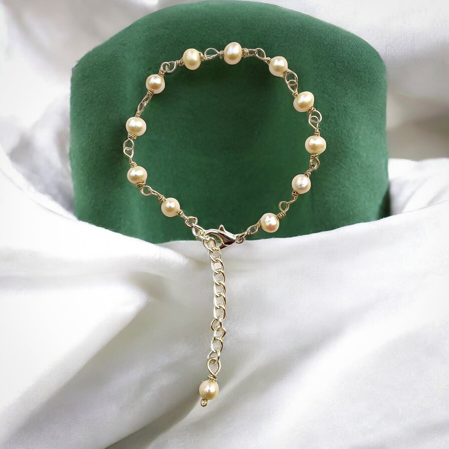 Dainty Pearl Bracelet